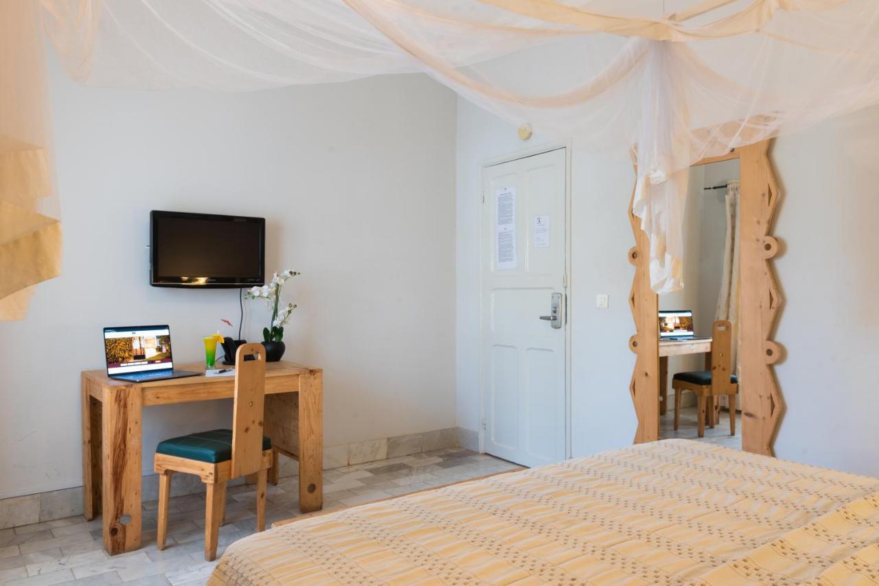 Le Lodge Des Almadies Дакар Экстерьер фото