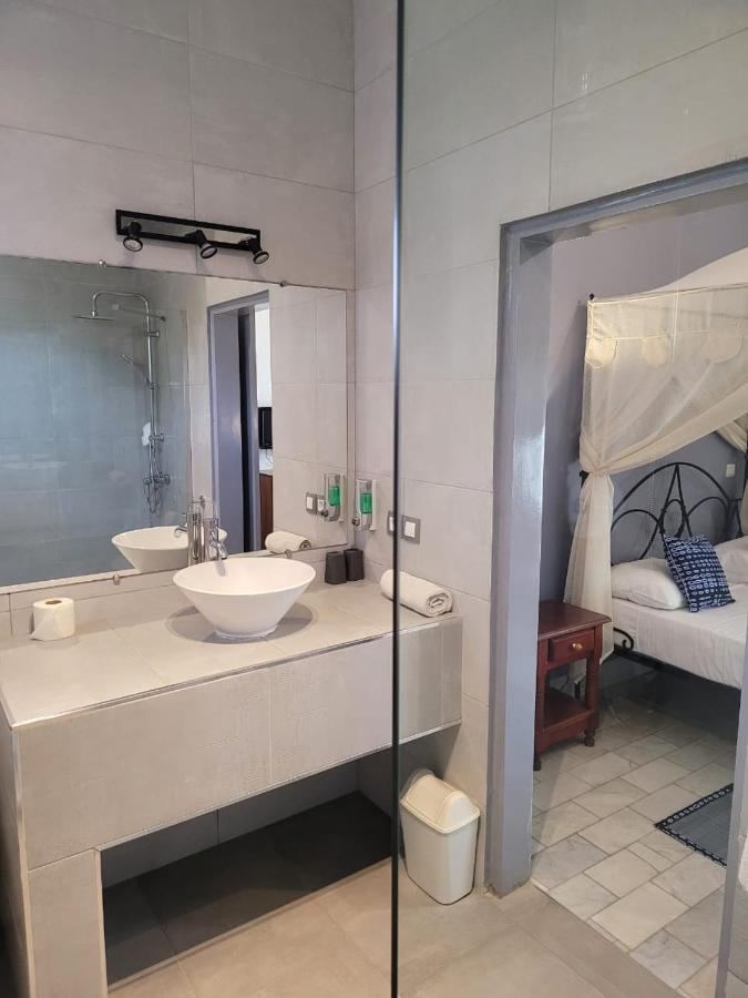 Le Lodge Des Almadies Дакар Экстерьер фото