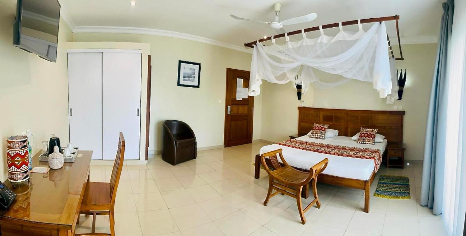 Le Lodge Des Almadies Дакар Экстерьер фото